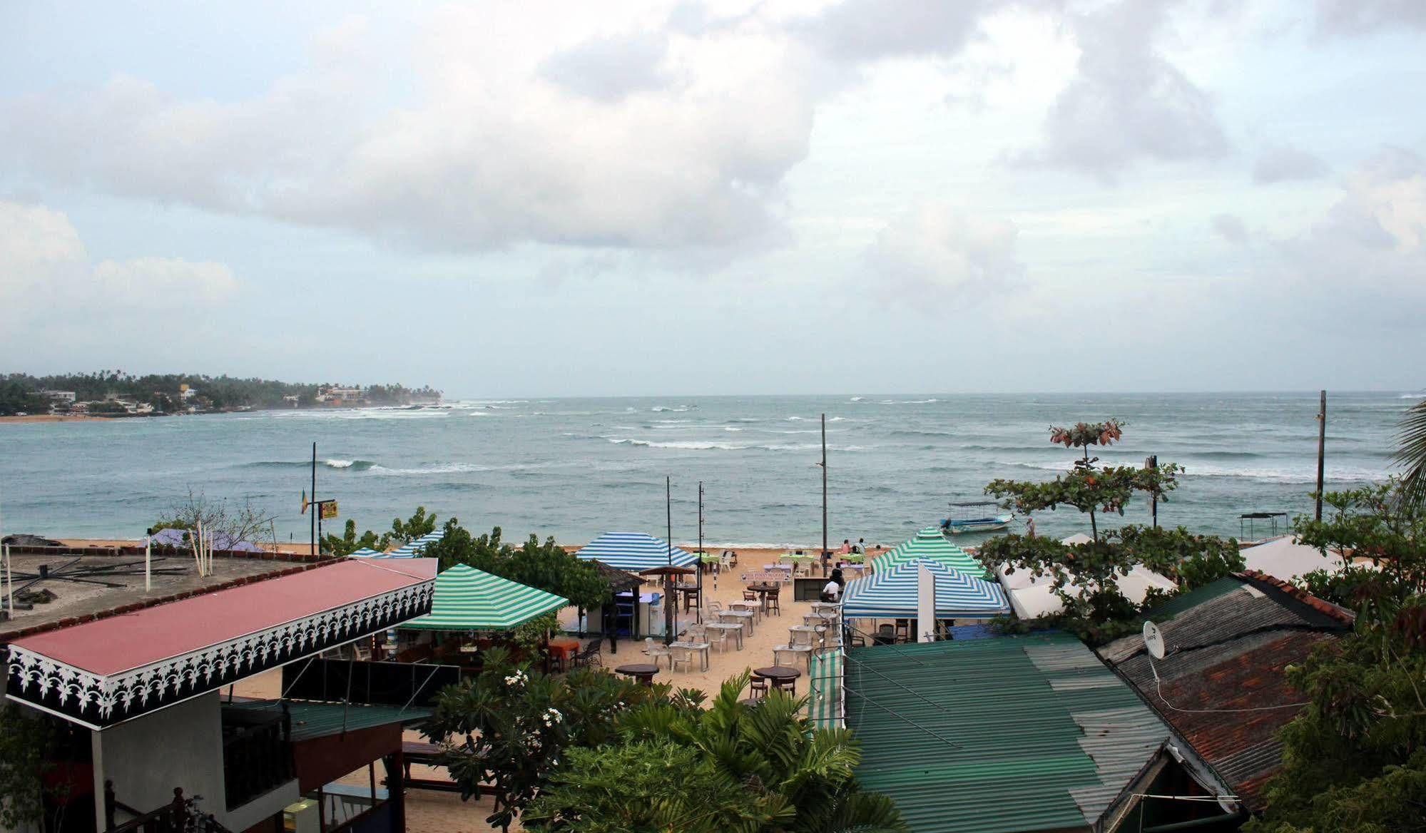 Bedspace Beach Unawatuna Eksteriør bilde